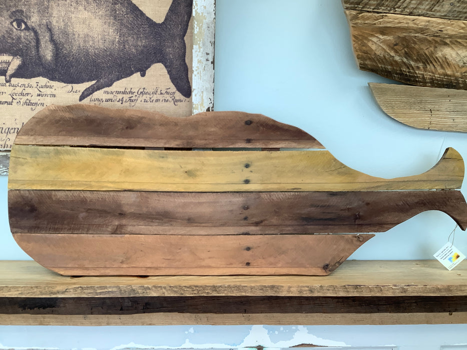 Pallet whale - wall hanging