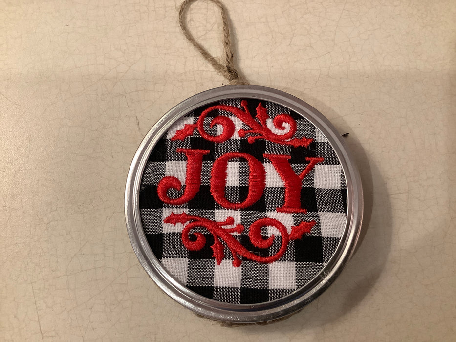 Mason jar lid ornaments