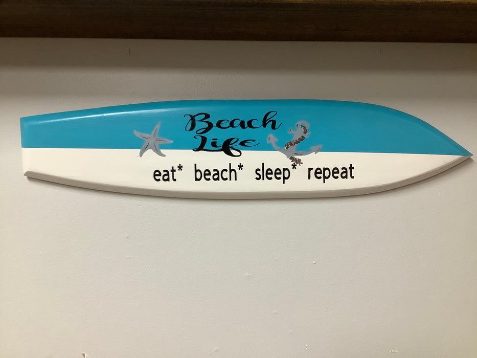 Surfboard sign - Beach life