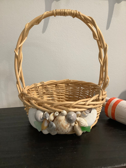 Baskets with shells 7”-9” round