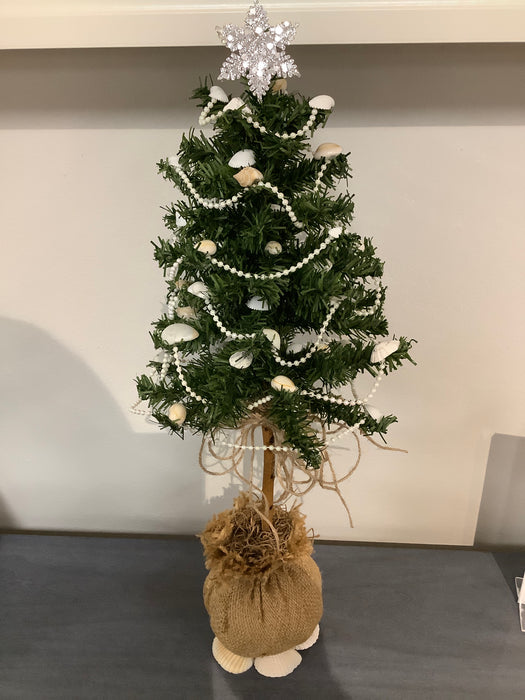 Christmas tree with shells