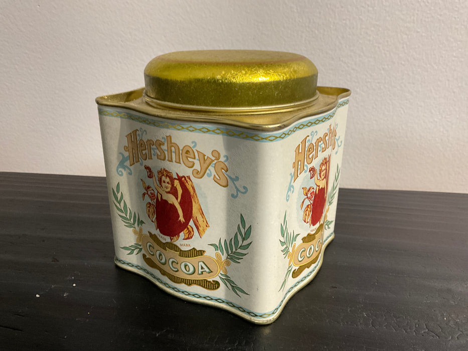 Gold and white Hershey’s cocoa tin