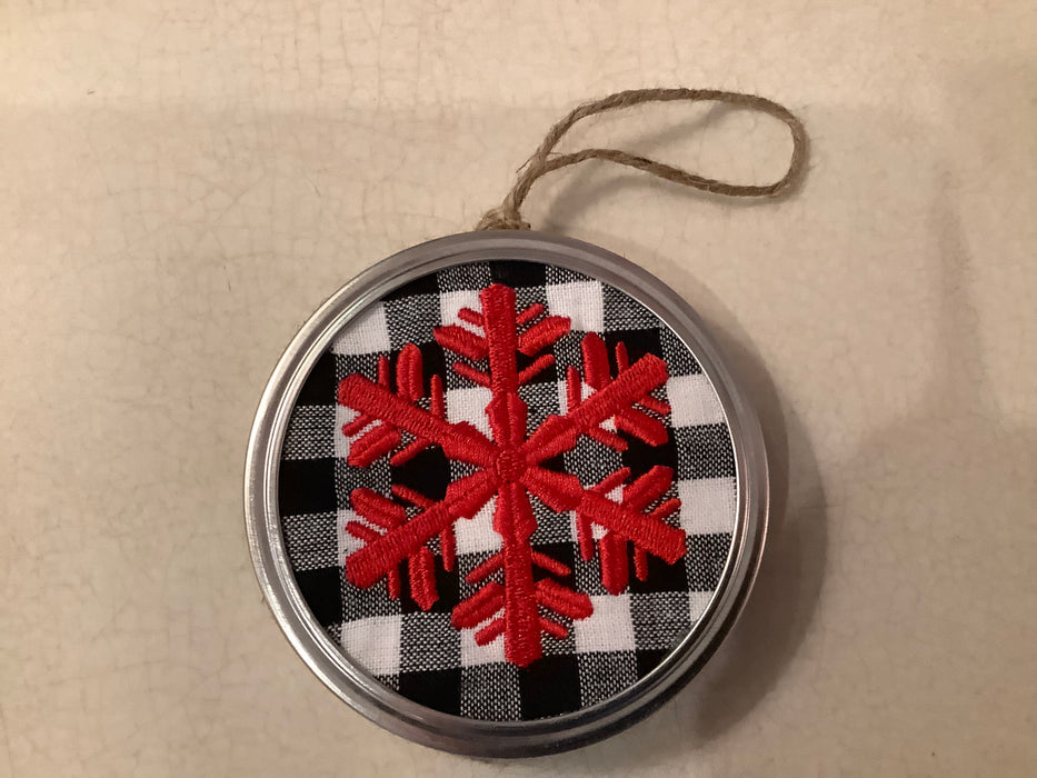 Mason jar lid ornaments