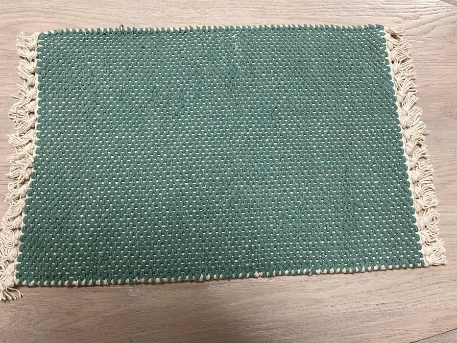 Green and beige reversible placemat