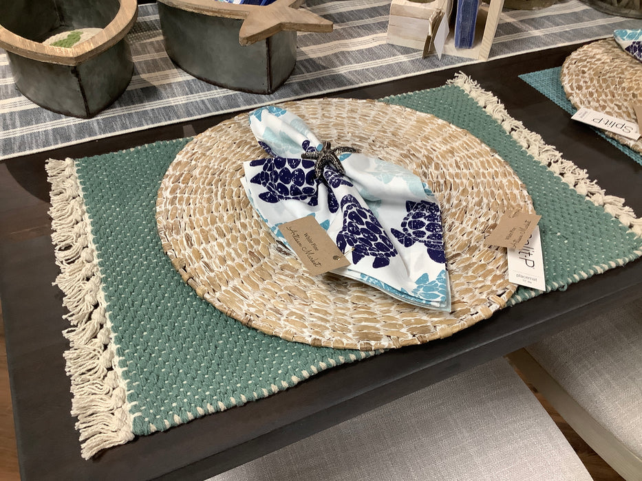 Green and beige reversible placemat