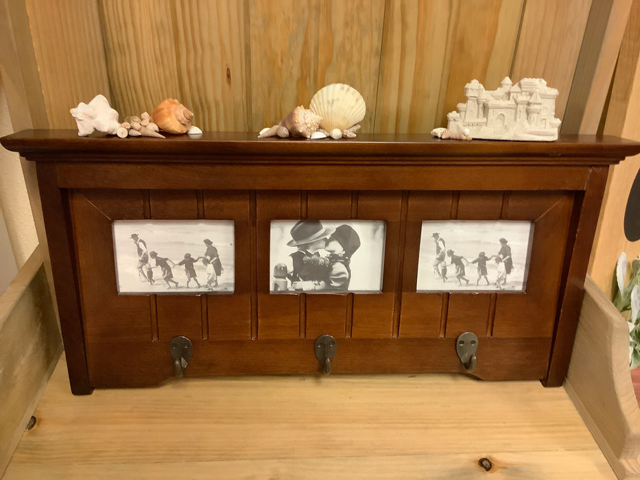 Picture holder with hooks