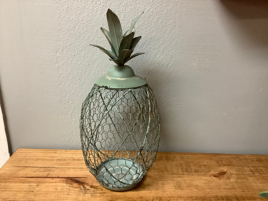 Decorative pineapple