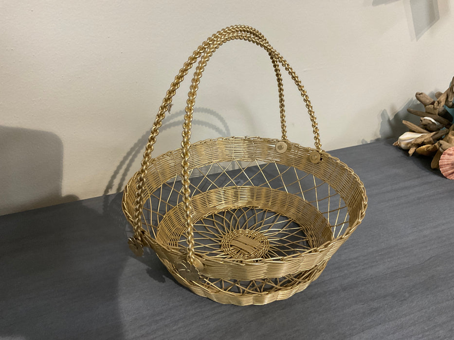 Round brass wire fruit basket
